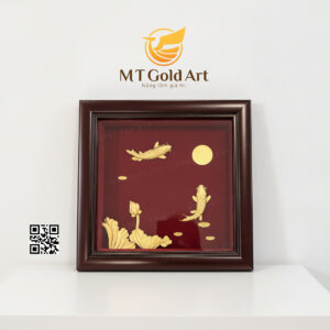 Tranh cá chép hoa sen ngắm trăng nền đỏ (20x20cm)