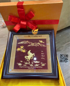 Tranh ngua tai loc che tac rieng theo yeu cau lam qua tang doanh nghiep cao cap doc dao